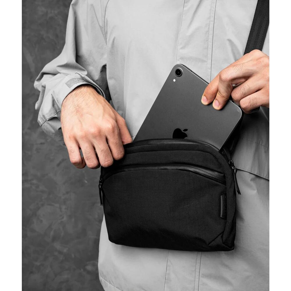 NWT ALPAKA Flight Sling Crossbody Sling Bag Travel Black | Axoflux 210D- 2L - Picture 4 of 5